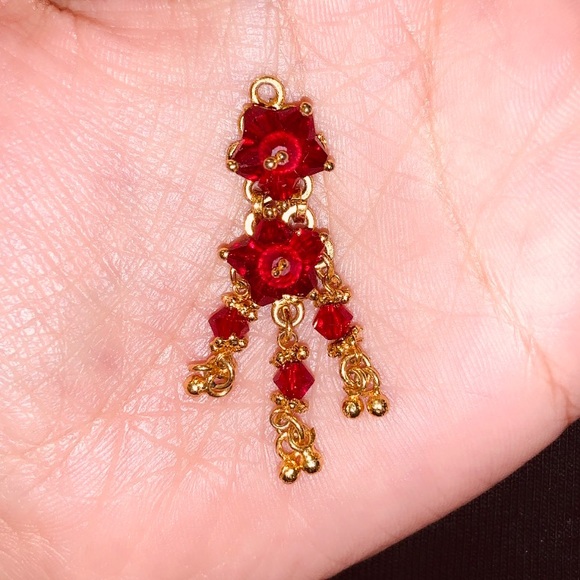 Red Indian Earrings and Bindi Set - Picture 2 of 3